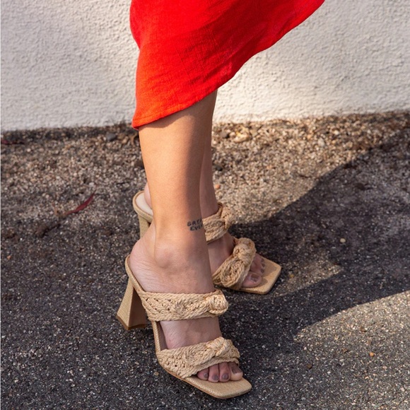 Dolce Vita Niyah Natural Raffia Braided Tan Women's Heels - Picture 1 of 6